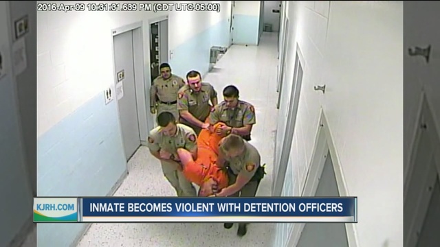 Video shows inmate who broke neck in custody...